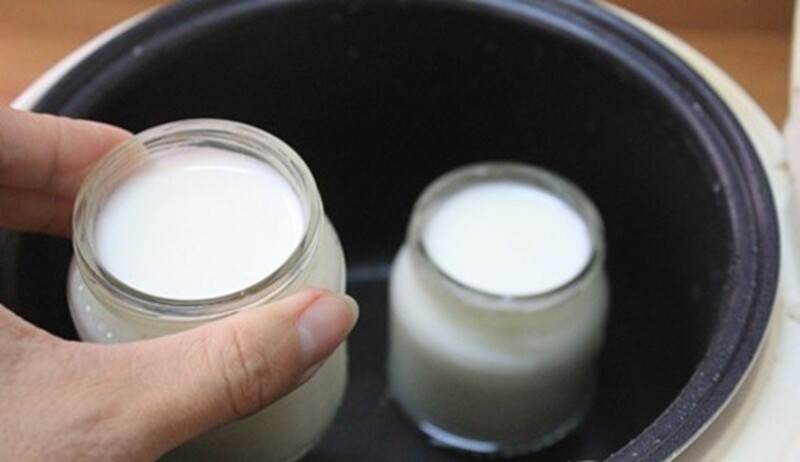 Cách làm sữa chua bằng nồi cơm điện được nhiều người tò mò tìm hiểu
