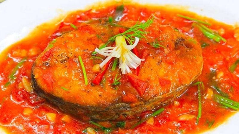 Cá thu sốt cà chua là món ăn hấp dẫn không thể thiếu trong mỗi bữa cơm gia đình