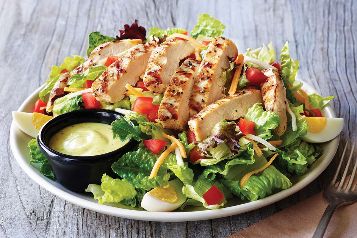 Món salad ức gà đẹp mắt, giúp giảm cân giữ dáng hiệu quả