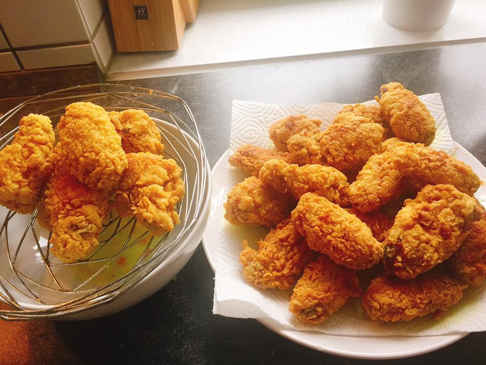 Cách làm gà rán KFC chuẩn vị đơn giản tại nhà