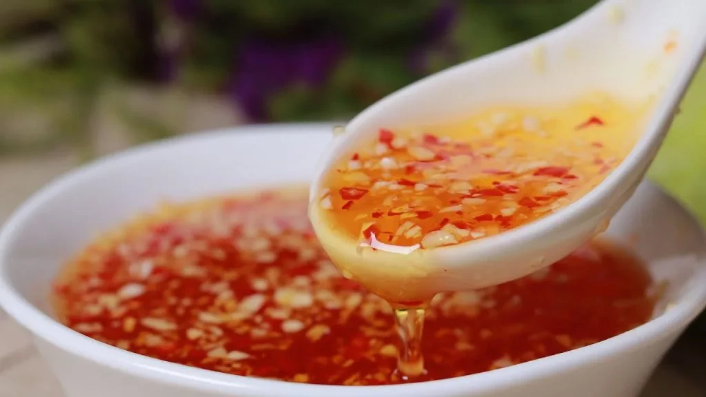 Sốt mắm tỏi sánh quyện